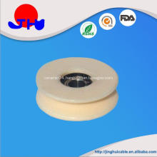 Solid ceramic pulley with bearing